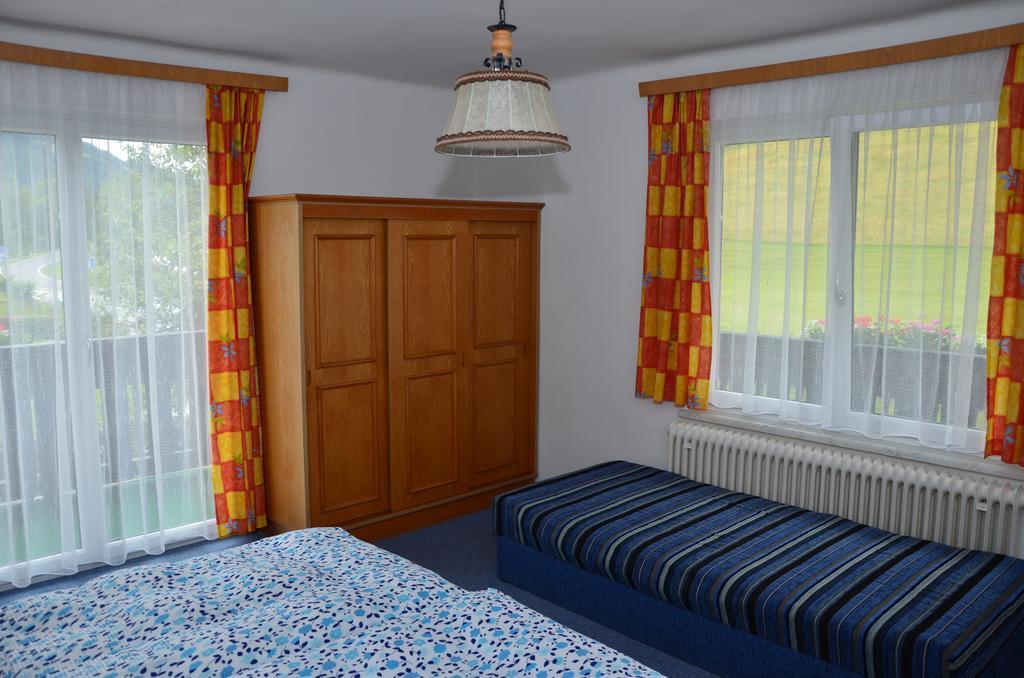 Haus Dachstein Schnitzer Otel Eben Im Pongau Dış mekan fotoğraf