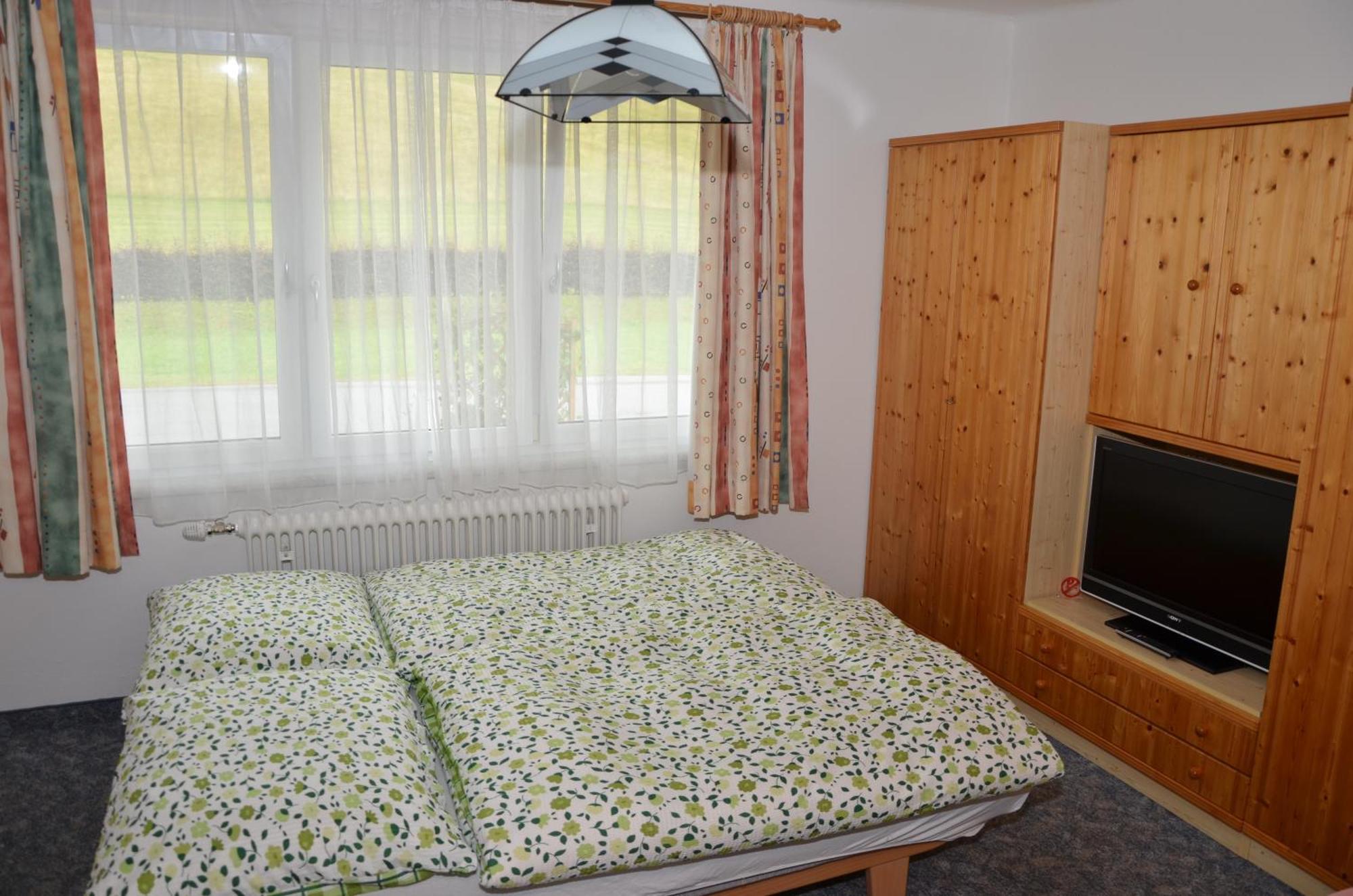 Haus Dachstein Schnitzer Otel Eben Im Pongau Oda fotoğraf